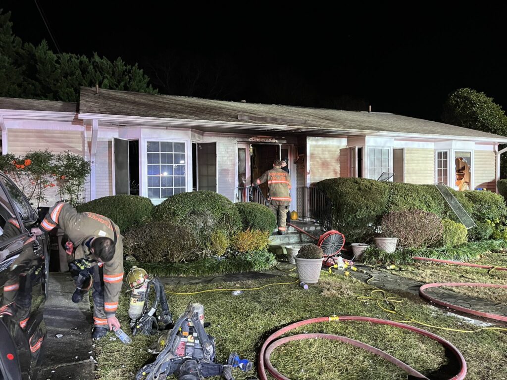 Christmas tree fire leaves four injured in Bethesda