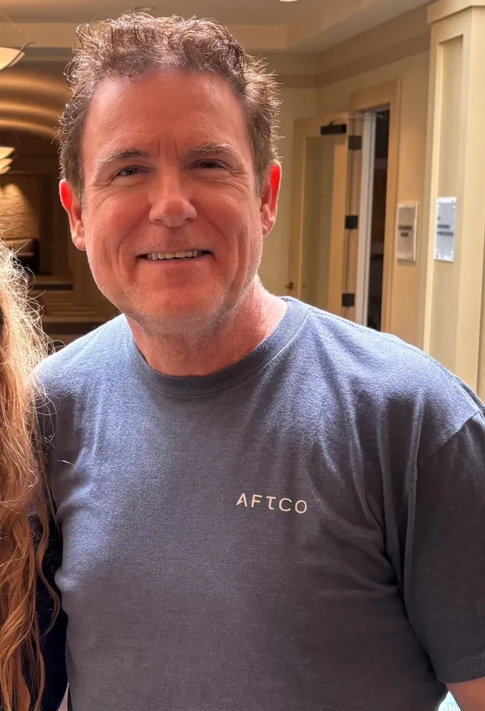 Randall Spivey is a 6-foot-1 man with brown hair and brown eyes.