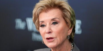 Government to resume garnishing wages for defaulted student loans early next year