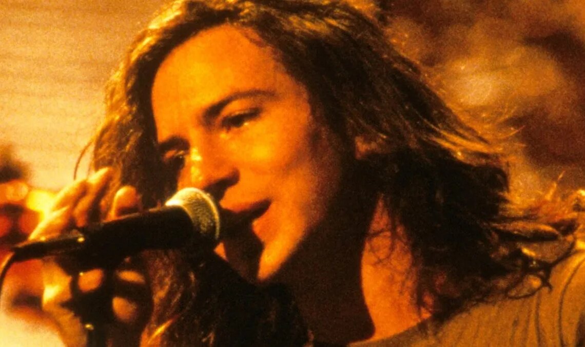 A ‘Pretty Intense Stalker Problem’ Kept Eddie Vedder From Performing on Pearl Jam’s 1995 Collab Album With Neil Young