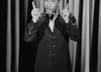 George Carlin Hosted the Second-Ever ‘New Year’s Rockin’ Eve’