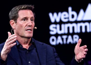 Kevin Mayer Predicts the ‘Price Is Going to Go Higher’ in Paramount-Netflix Bidding War for Warner Bros. Discovery