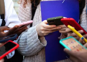 How to actually get kids off their phones