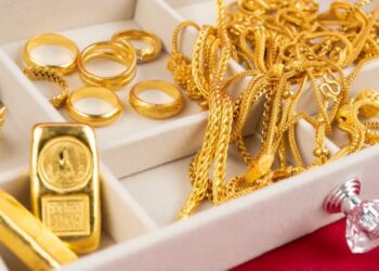 Chaos, cheap money, and a collapse in crypto send gold up 69% for the year, hitting a new record high