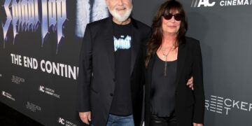 Hollywood Remembers Rob Reiner and Michele Singer: ‘This Is So Awful’