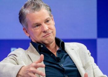 Top analyst says Netflix’s $72 billion bet on Warner Bros. isn’t about the ‘Death of Hollywood’ at all. It’s really about Google