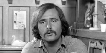 Rob Reiner Once Quit a TV Show Because of Desi Arnaz