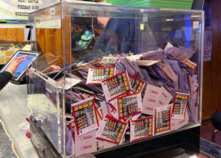 Technology can’t kill this popular Midwestern bar game