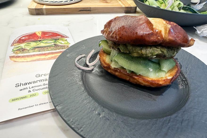 A sandwich on a plate