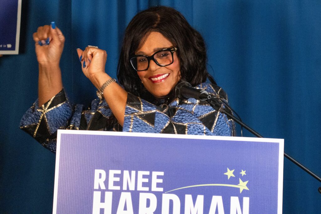 Democrat wins Iowa state Senate seat, thwarting GOP supermajority hopes