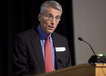 Top FDA drug regulator plans to depart weeks into job