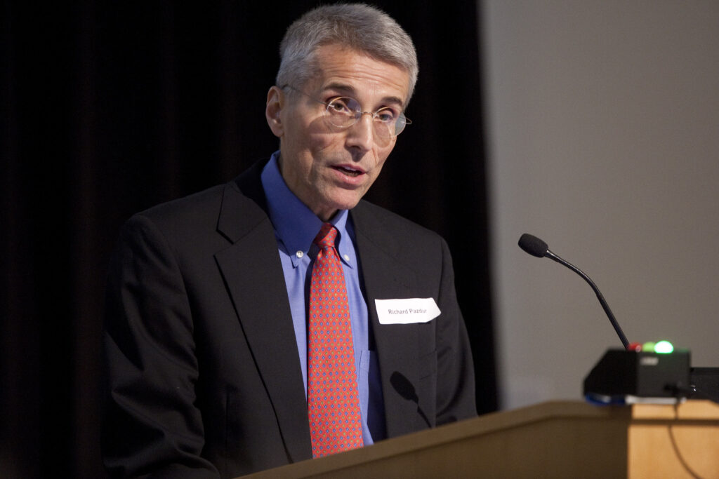 Top FDA drug regulator plans to depart weeks into job