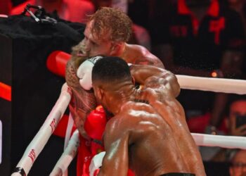 Jake Paul Suffers Broken Jaw in 2 Places, Loses Teeth in Aftermath of Vicious Netflix Knockout by Anthony Joshua