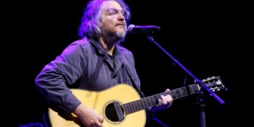 Jeff Tweedy of Wilco Shares His Top Albums of 2025, With Some Familiar Favorites Making the List