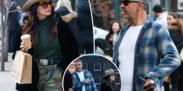 Exes Kyle Richards and Mauricio Umansky reunite in Aspen after awkward family Thanksgiving