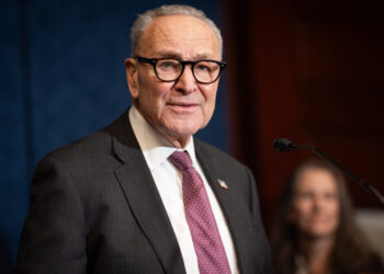 Schumer says bomb threats were emailed to his New York offices