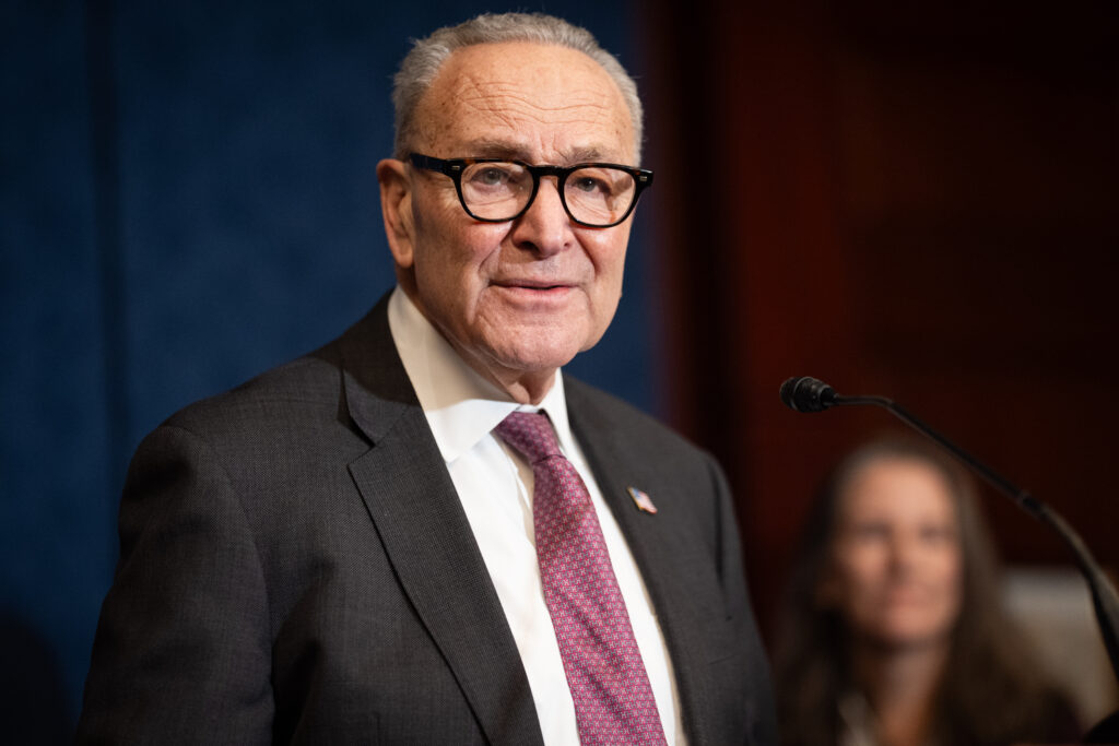 Schumer says bomb threats were emailed to his New York offices