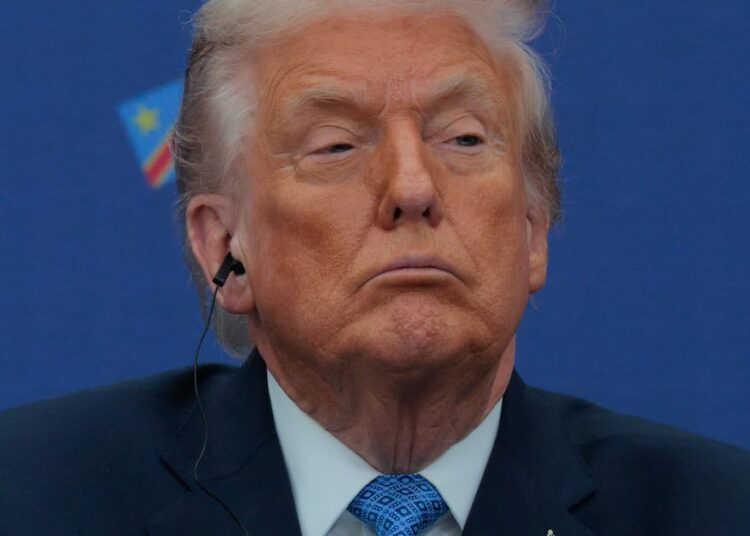 Fresh Pic Shows Donald Trump’s Troubled Hand Is Not Getting Better