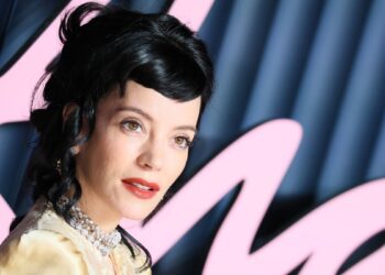 Lily Allen Releases ‘West End Girl’ on Butt Plug-Shaped USB Drives: ‘For Data Storage Only’