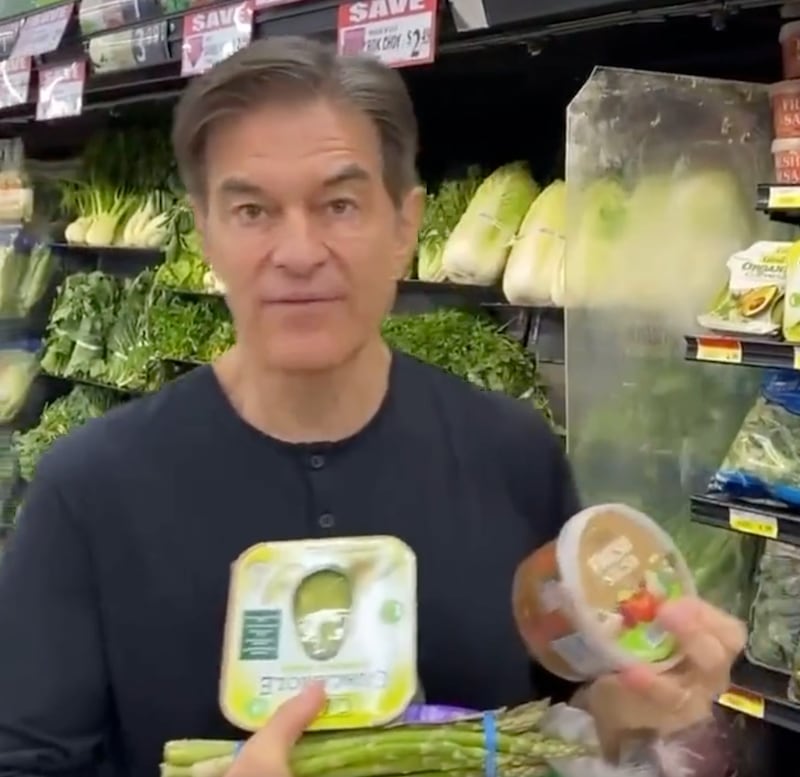 Dr. Oz in a Pennsylvania grocery store.
