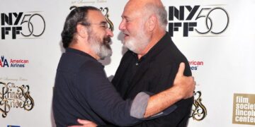 ‘The Princess Bride’ Icon Mandy Patinkin Mourns Rob Reiner’s Killing as an ‘Unthinkable Tragedy’