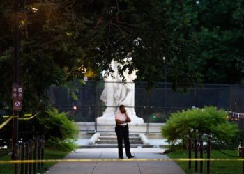 Congressional probe adds to mounting criticism of D.C. police chief