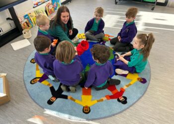 As more speak Irish in Northern Ireland, some Brits bite their tongues