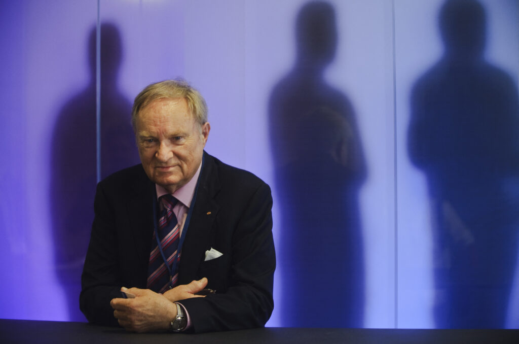 Ludwig Minelli, founder of leading assisted suicide group, ends his life at 92