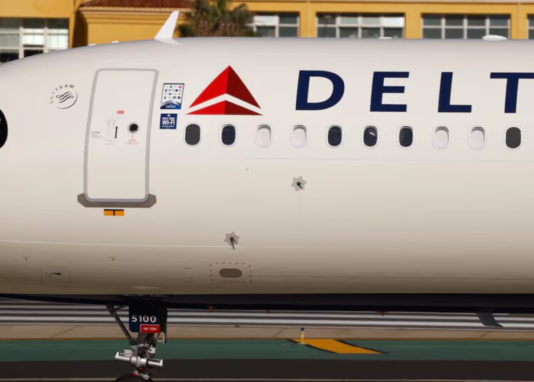 Delta Flight Makes Emergency Landing After Weird Smell