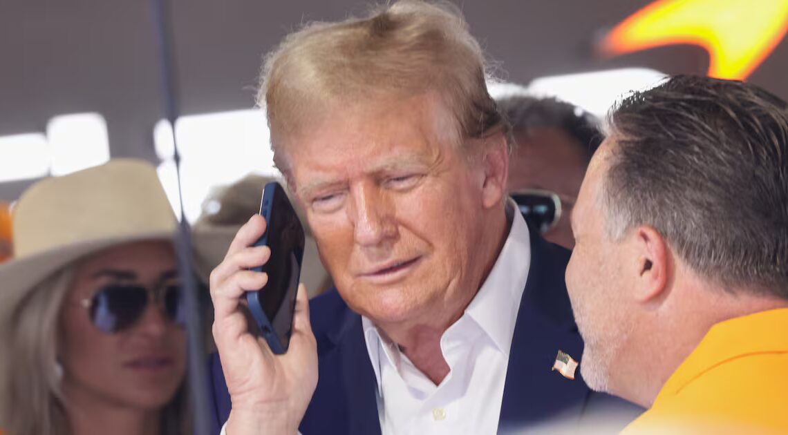 Trump Phone Delay Blamed on President’s Own Government Shutdown