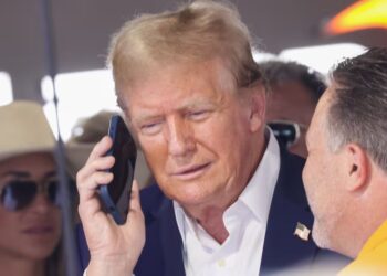 Trump Phone Delay Blamed on President’s Own Government Shutdown