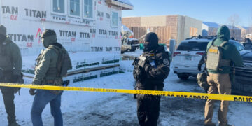 Immigration Agents and Protesters Face Off in Frigid Minnesota