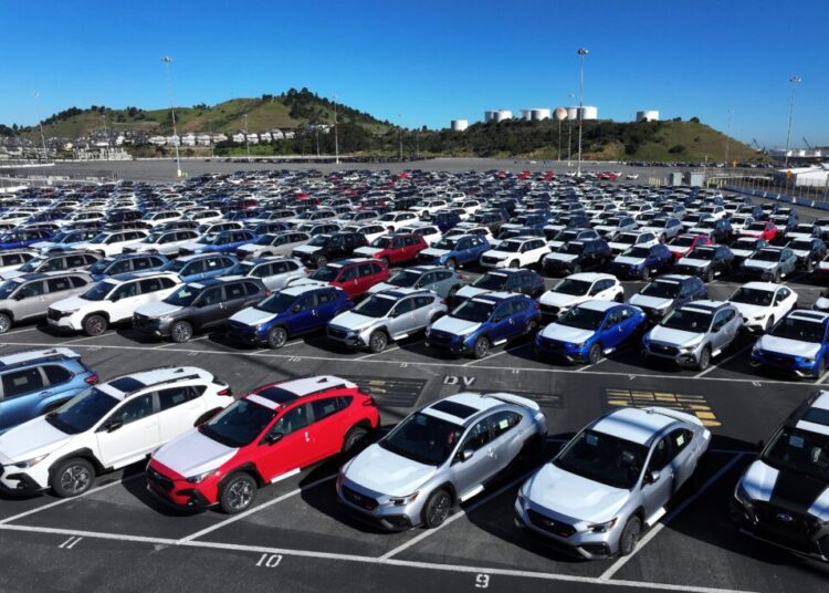 Economic growth surges in late summer, the highest in two years