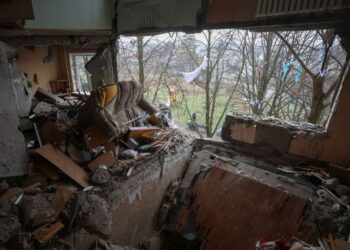 Confident of military success, Putin refuses compromise in Moscow talks