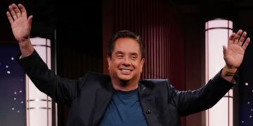 Trump Foe Takes on Kennedy Nepo Baby With Congressional Run