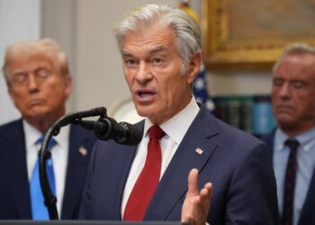 Dr. Oz Lectures Federal Workers on Holiday Healthy Eating