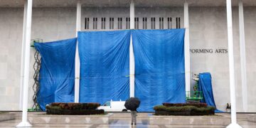 Trump Ignores Law and Sticks His Name on Kennedy Center