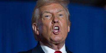 Trump Sharpens Knives for GOP Rebel in 400-Word Tirade