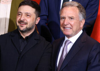 U.S. offers Ukraine security guarantee in bid to strike peace deal