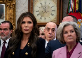 Judge calls for Justice Dept. whistleblower to testify in migrant planes case