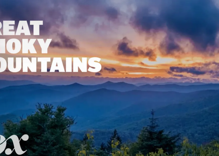 What makes the Great Smoky Mountains smoky?