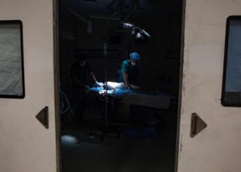 Israel denies some U.S. and foreign doctors entry to Gaza