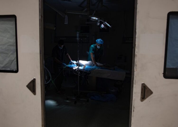 Israel denies some U.S. and foreign doctors entry to Gaza