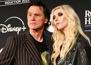 Cindy Lou Who Actor Recalls Reuniting With the Grinch 25 Years Later