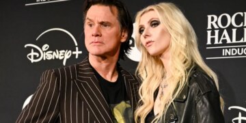 Cindy Lou Who Actor Recalls Reuniting With the Grinch 25 Years Later