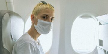 The Truth About Airplane and Hospital Air, According to Science