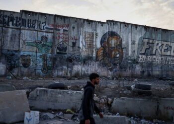 As Palestinians yearn for a leader, top candidate remains behind bars