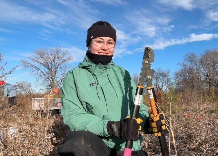 Want real-life connection? Try volunteering, these Gen Zers say.