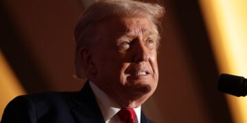 Donald Trump’s Now Been Covering His Hand With a Bandage for a Full Week