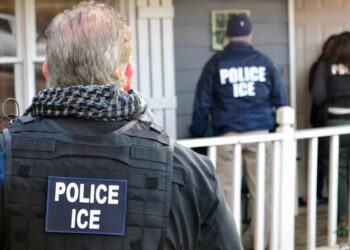 Bar Offering Free Drinks to Customers Helping ICE Complains About Backlash